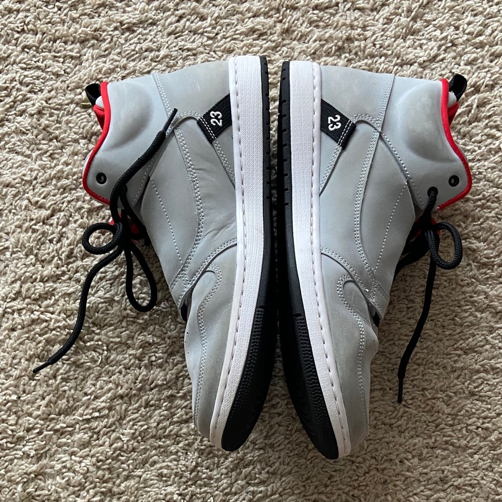 Nike Jordan Men's Sneakers in Gray and Red